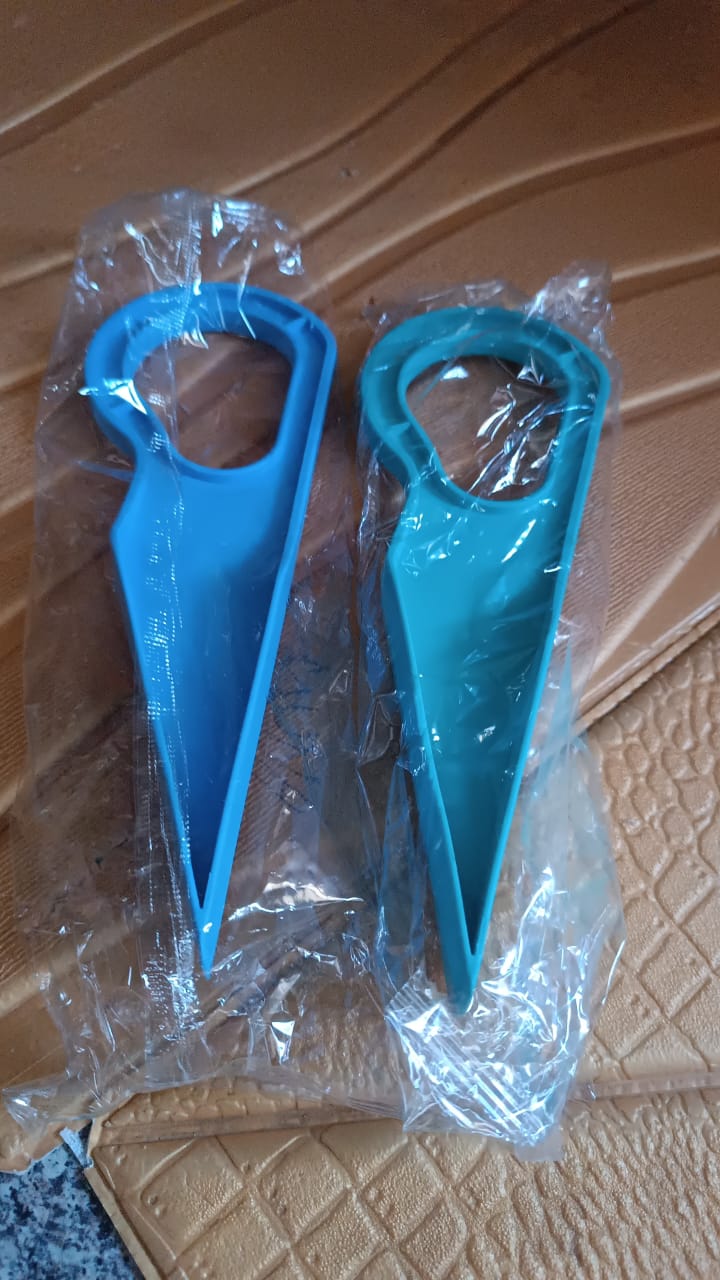 Mattress Lifter Tool For Easy Bed Sheet Change (1 Pc / 23 Cm) - Image 5